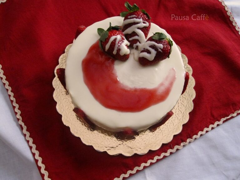 Torta Bavarese Al Cioccolato Bianco E Fragole Pausa Caff